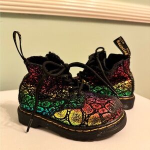 Dr. Martens 1460 Pascal Kids Boots in Metallic Rainbow Mermaid Dragon Print 6T